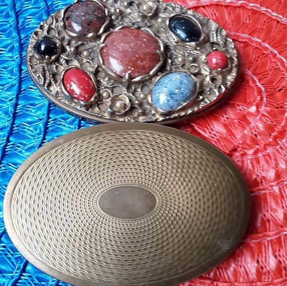 Rare Vintage Gilt Makeup Powder Puff Compact/with Multiple Color Stones - Picture 6 of 16